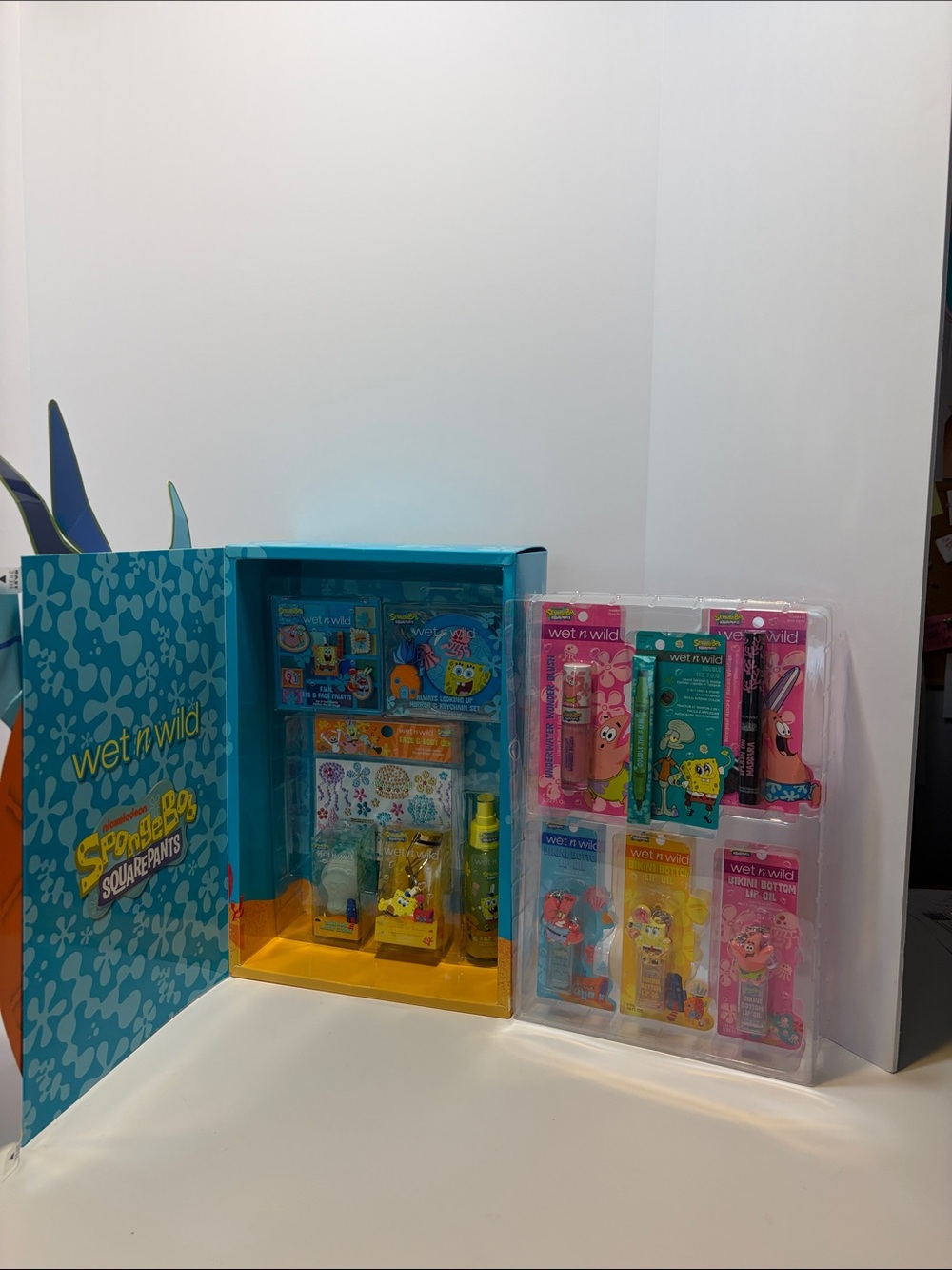 wet n wild SpongeBob Kids Cosmetic Set - 2 layer collection